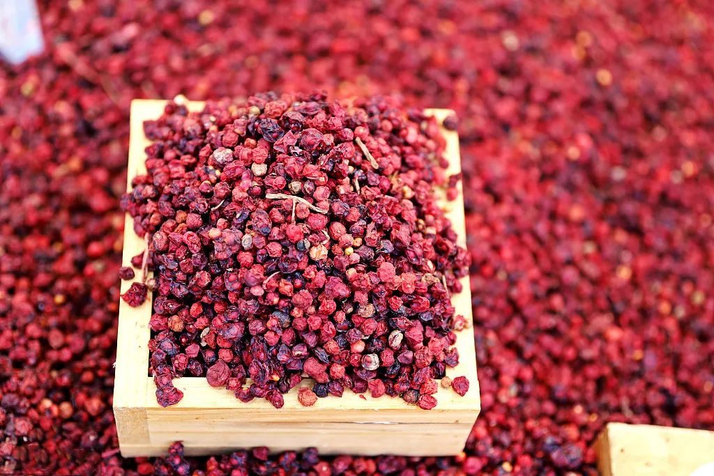 五味子雖小是藥也是食，身兼二職，益氣滋陰