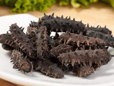 抓住夏天的尾巴，趕緊吃海參，這些好處你要知道